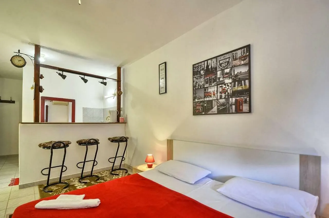 The Big Smile Apartments Pula